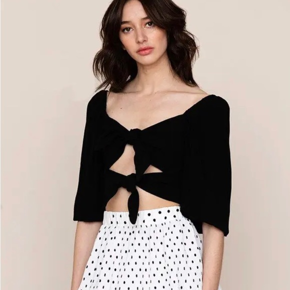 Yumi Kim Mi Amor Statement Front Tie Top with Elbow Length Blouson Sleeves Black - Picture 7 of 7